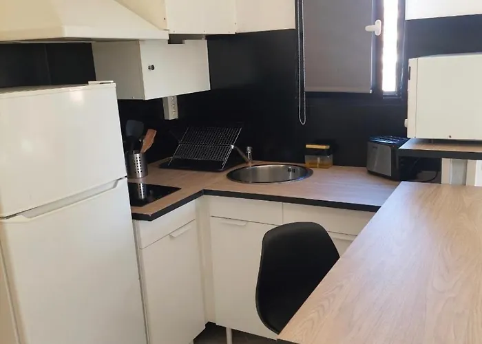 Climatise Sur L'ile Des Pecheurs אגדה