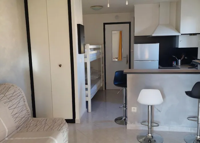 Climatise Sur L'ile Des Pecheurs אגדה